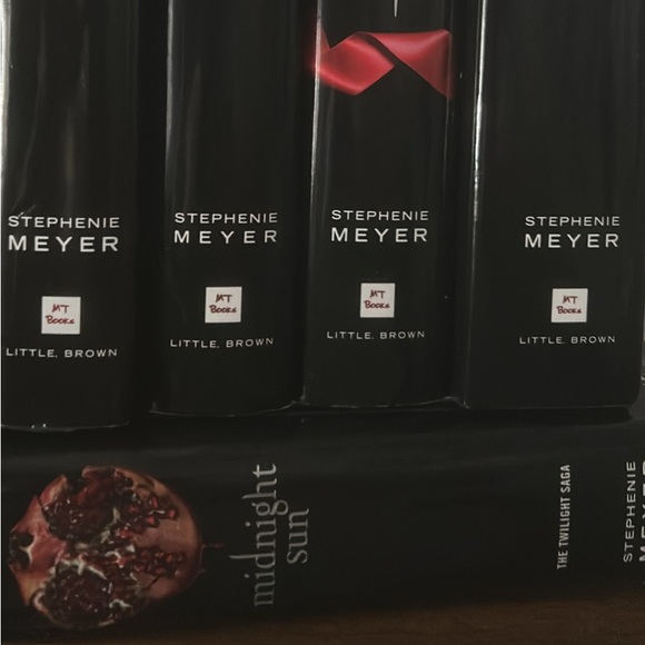 twilight book series - hard cover - Picture 3 of 5